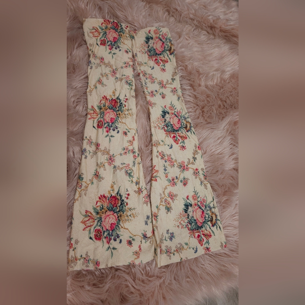Selkie Bow Garland Leg Warmers